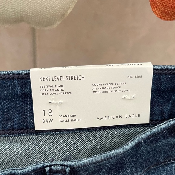 American Eagle Flare jeans - Picture 2 of 3